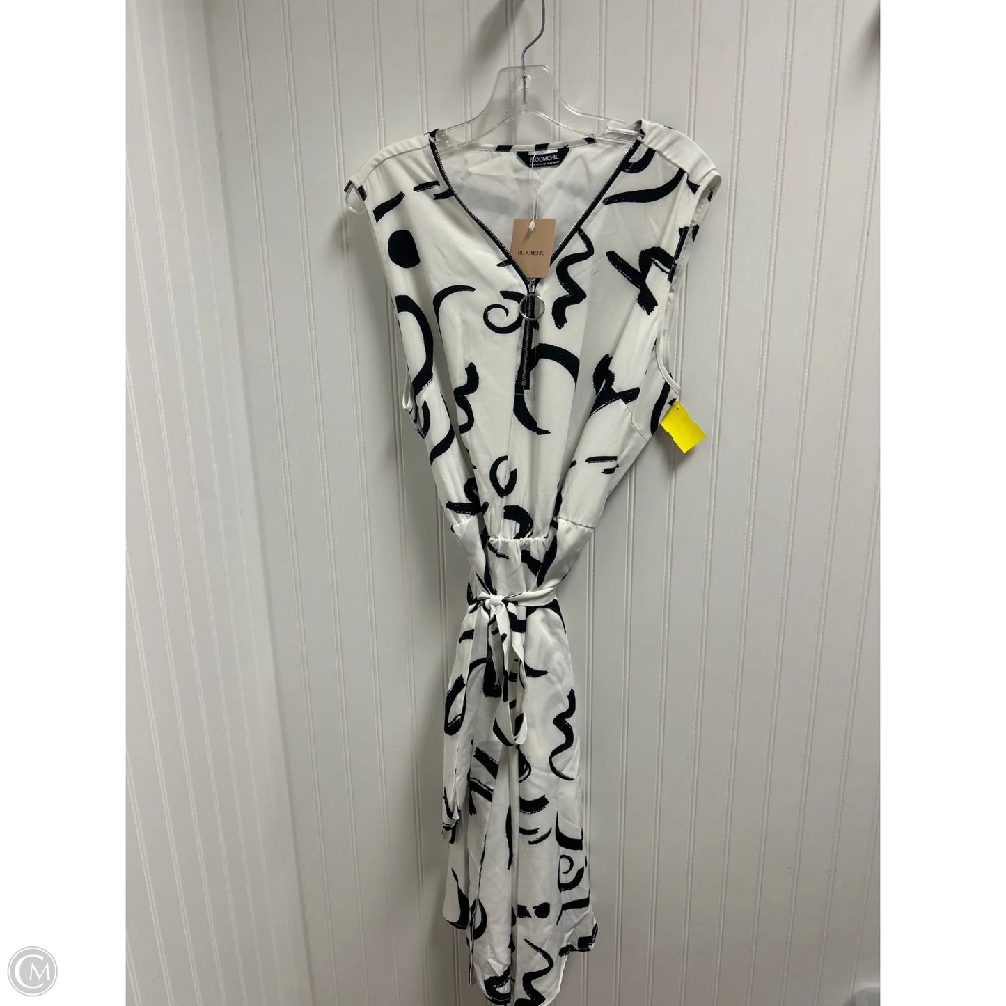 Dress Casual Short By Bloomchic In Black & White, Size: 2x