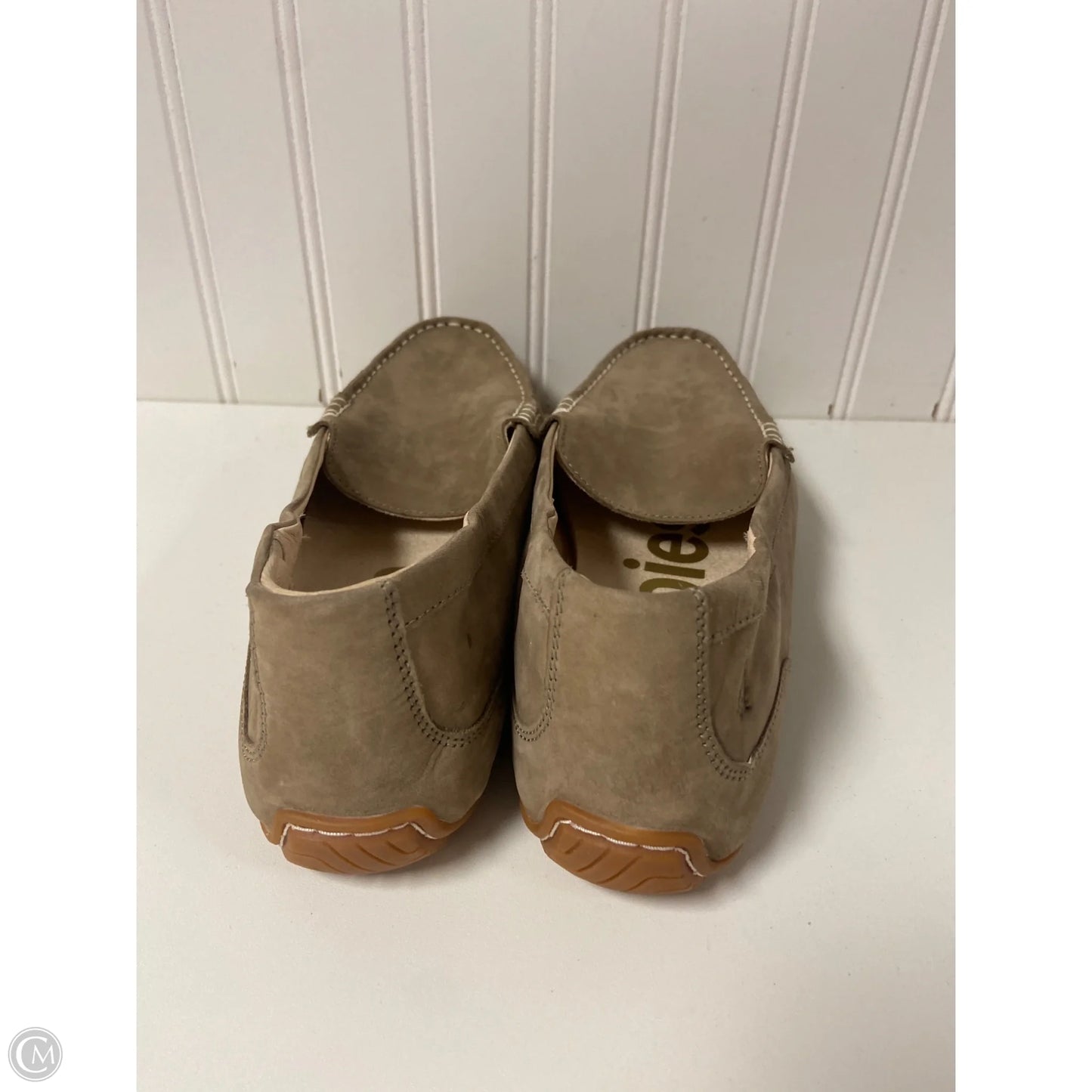 Shoes Flats By Hush Puppies In Taupe, Size: 9