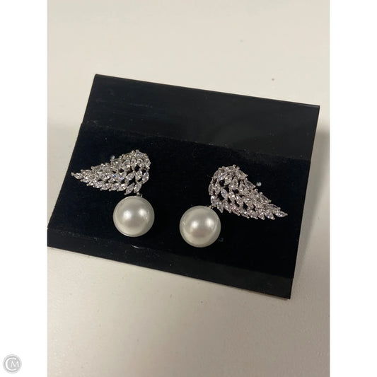 Earrings Statement By Clothes Mentor, Size: 1