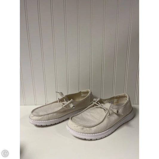 Shoes Flats By Hey Dude In Beige, Size: 8