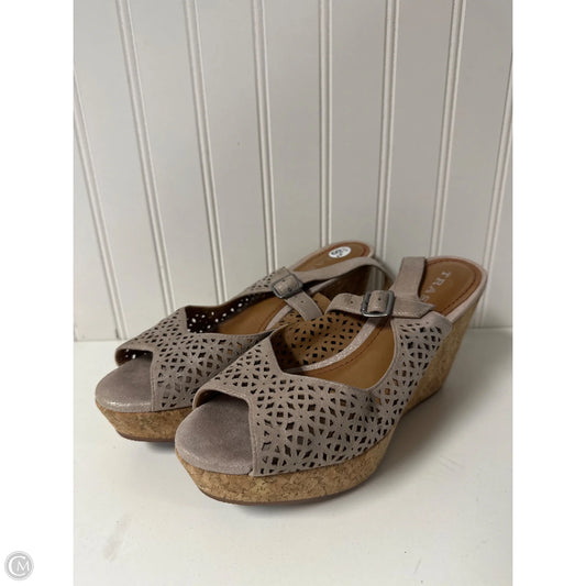 Sandals Heels Wedge By Clothes Mentor In Taupe, Size: 8.5