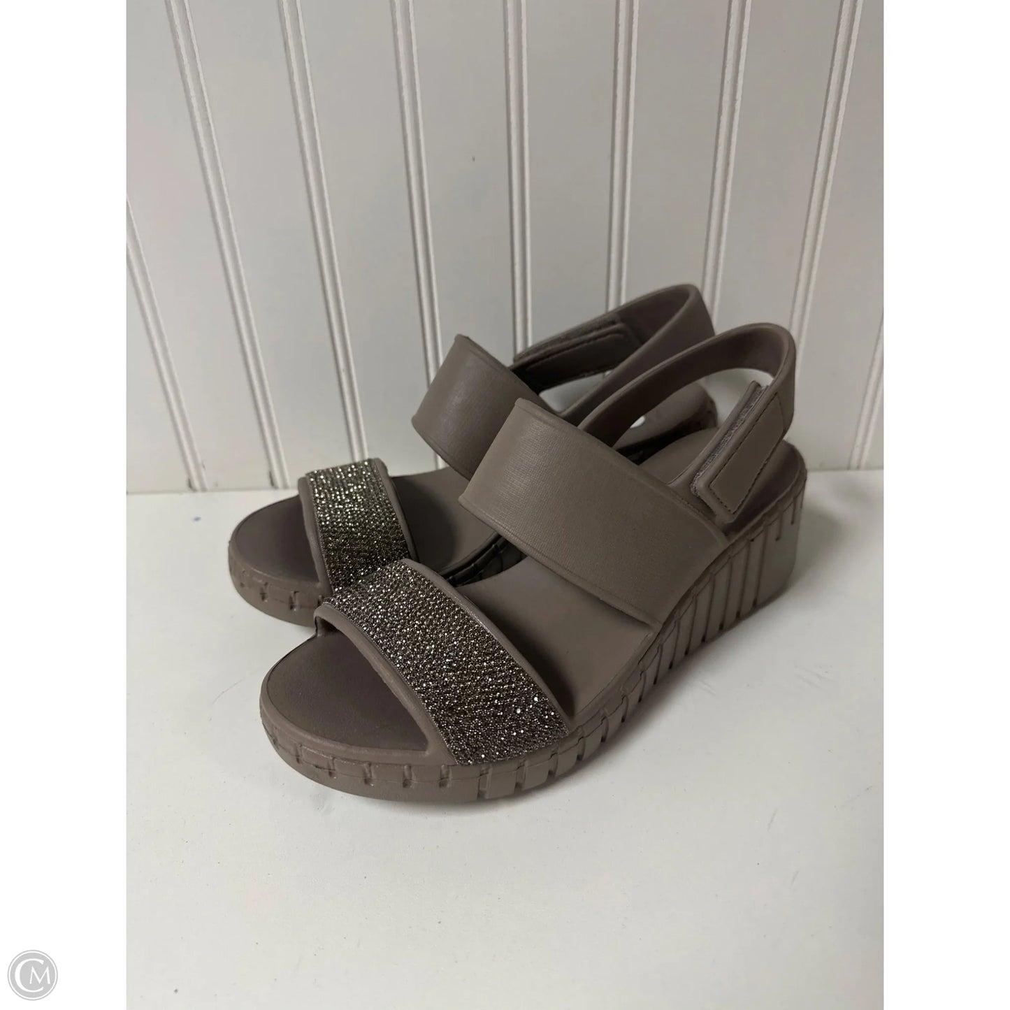 Sandals Heels Wedge By Skechers In Grey, Size: 8