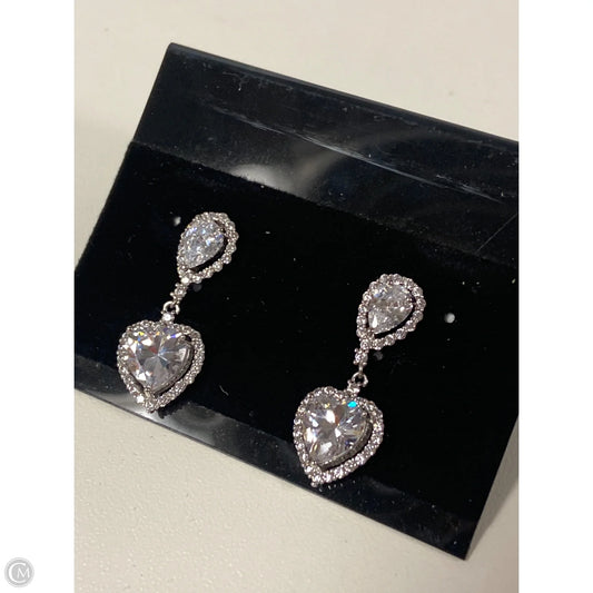 Earrings Dangle/drop By Clothes Mentor, Size: 1