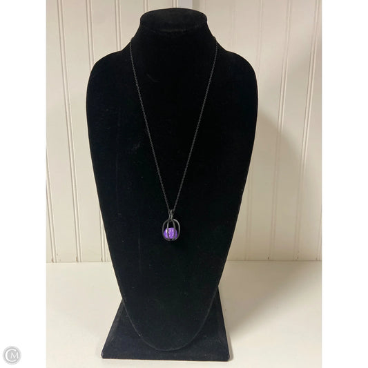 Necklace Pendant By Clothes Mentor, Size: 1