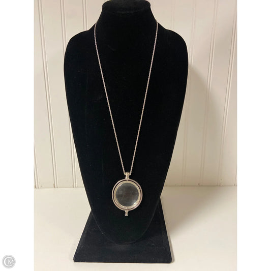 Necklace Pendant By Clothes Mentor, Size: 1