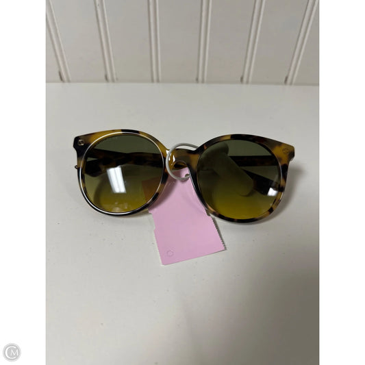 Sunglasses Luxury Designer By Gucci, Size: Medium