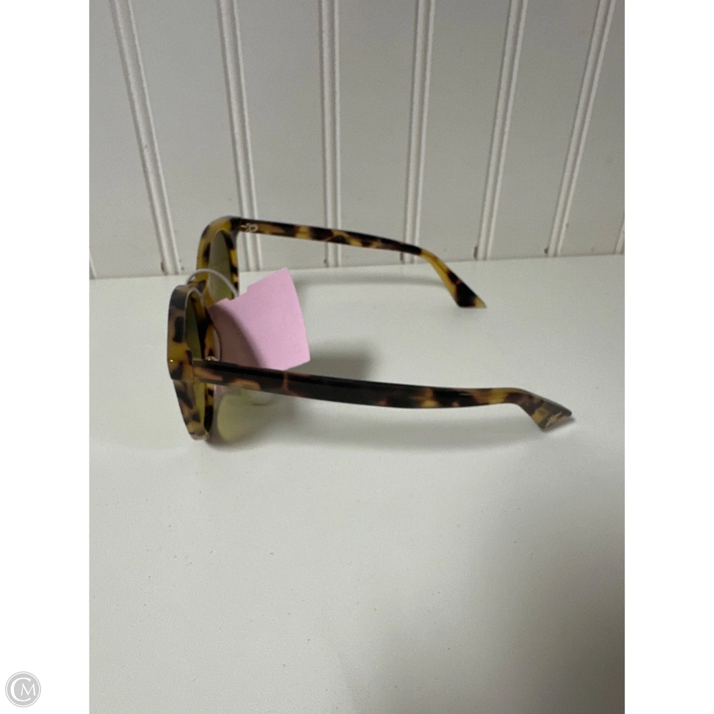 Sunglasses Luxury Designer By Gucci, Size: Medium