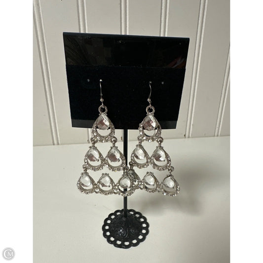 Earrings Statement By Clothes Mentor, Size: 1