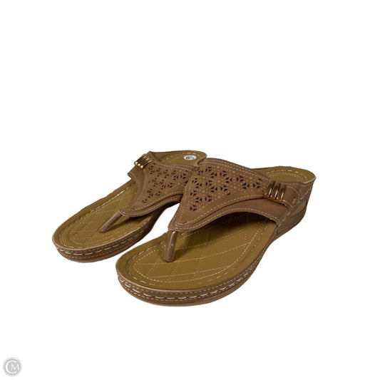 Sandals Flip Flops By Clothes Mentor In Brown, Size: 8.5