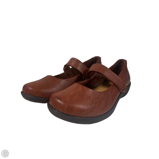 Shoes Flats By Clothes Mentor In Brown, Size: 8.5
