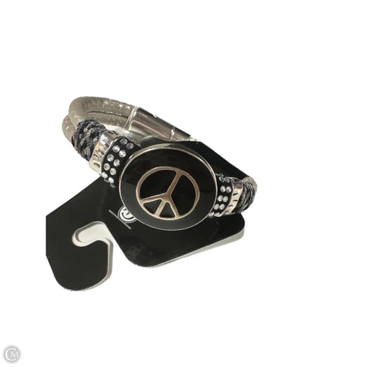 Bracelet Cuff By Clothes Mentor, Size: 1