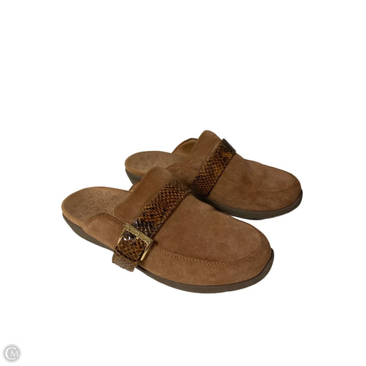 Shoes Flats By Vionic In Tan, Size: 7