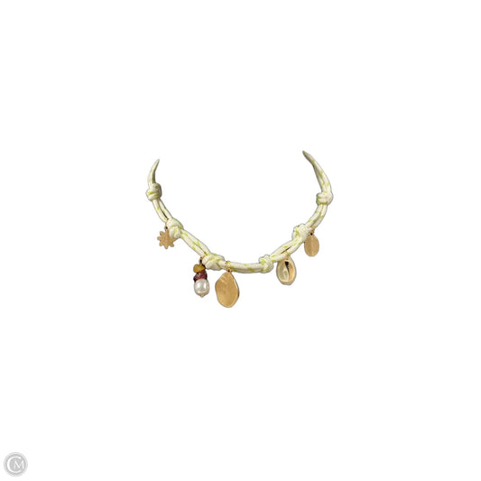 Necklace Charm By Universal Thread, Size: 1