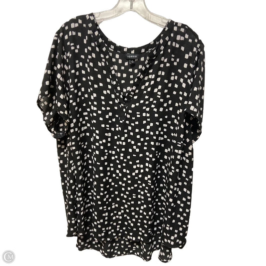 Top Short Sleeve Basic By Torrid In Black & White, Size: 3x