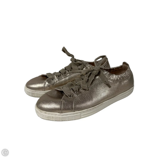 Shoes Flats By Agl In Gold, Size: 11