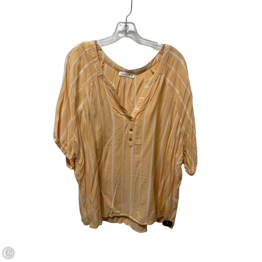 Top Short Sleeve By Retrology In Orange, Size: 3x