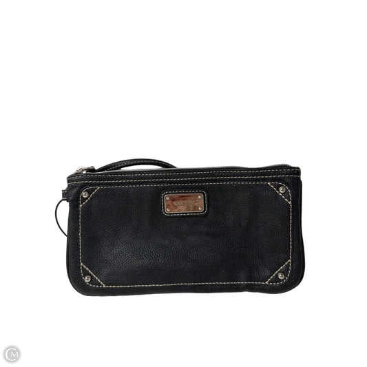 Wristlet By Nine West, Size: Medium