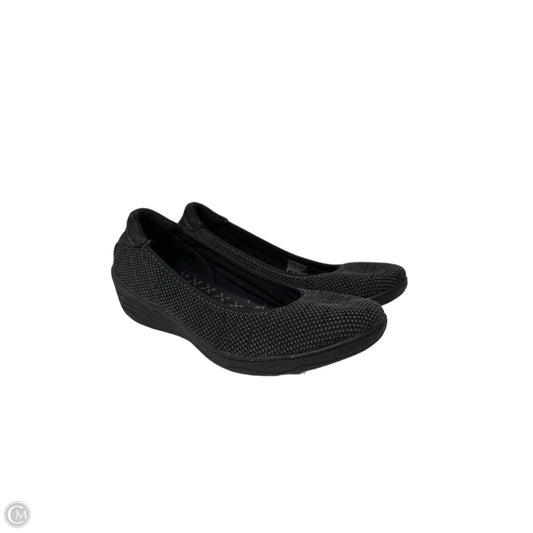 Shoes Flats By Skechers In Black, Size: 8