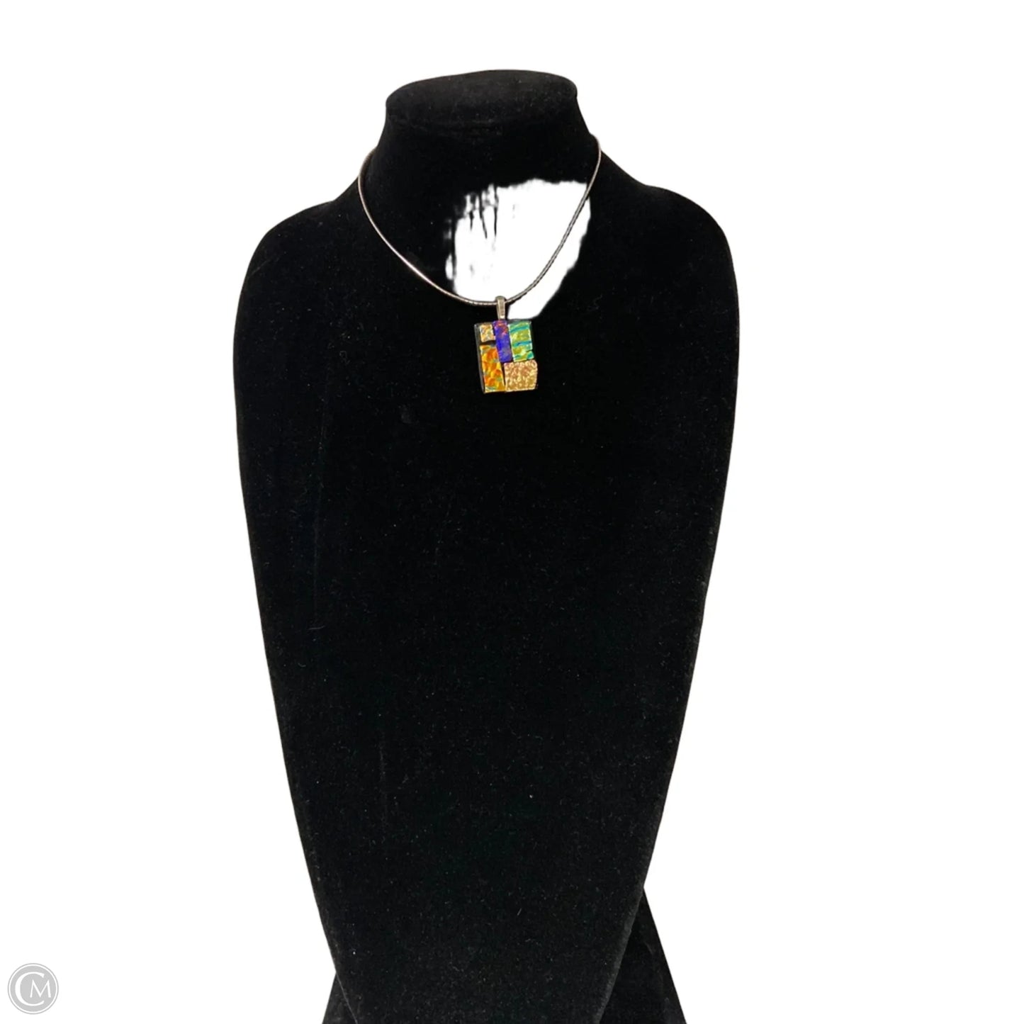 Necklace Pendant By Clothes Mentor, Size: 1