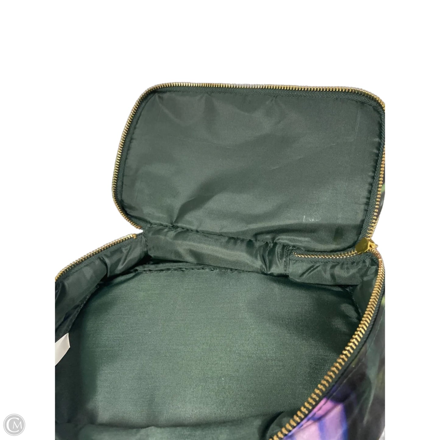 Makeup Bag By Clothes Mentor, Size: Medium
