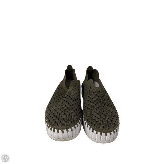 Shoes Flats By Cmc In Green, Size: 9.5