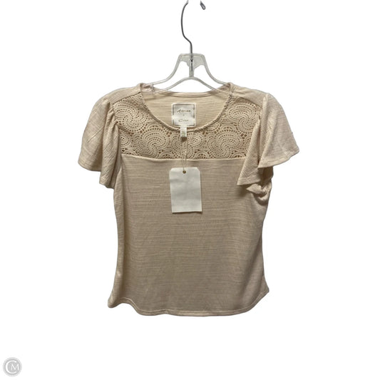 Top Short Sleeve By Clothes Mentor In Beige, Size: S