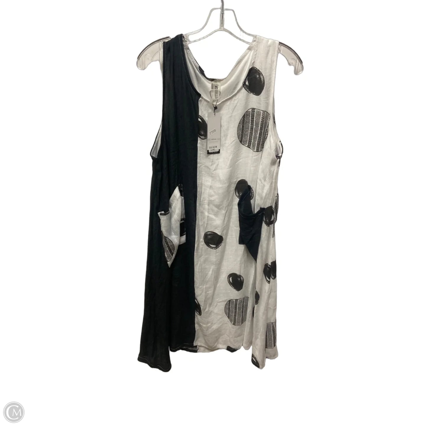 Dress Casual Short By Clothes Mentor In Black & White, Size: L