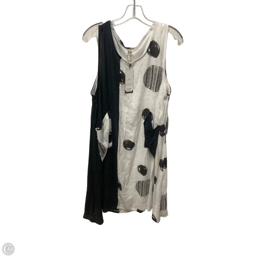 Dress Casual Short By Clothes Mentor In Black & White, Size: L