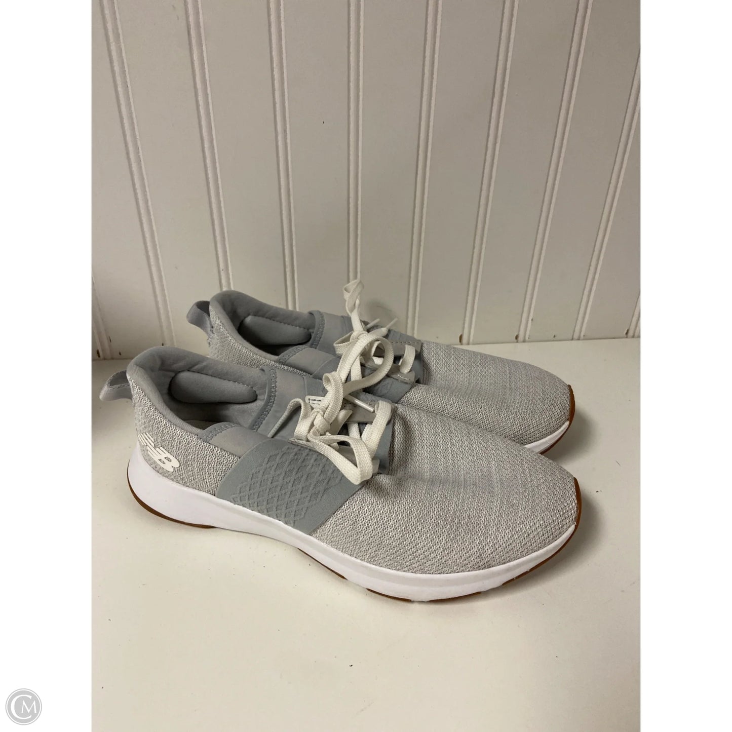 Shoes Sneakers By New Balance In Grey, Size: 6.5