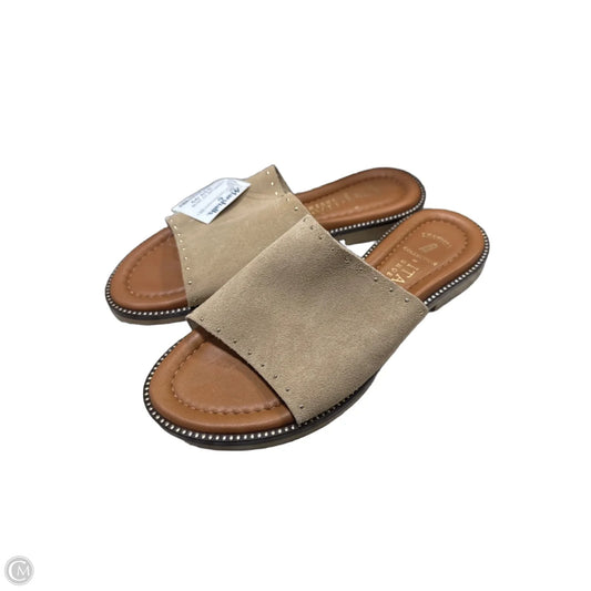 Sandals Flats By Italian Shoemakers In Tan, Size: 7.5
