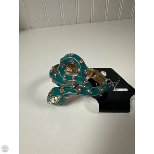 Bracelet Other By Betsey Johnson, Size: 1