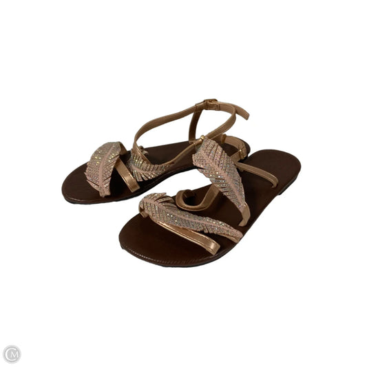 Sandals Flats By Clothes Mentor In Beige, Size: 7.5