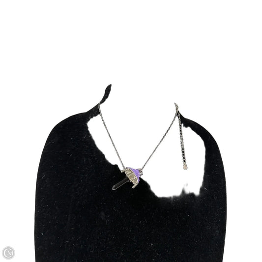 Necklace Pendant By Clothes Mentor, Size: 1
