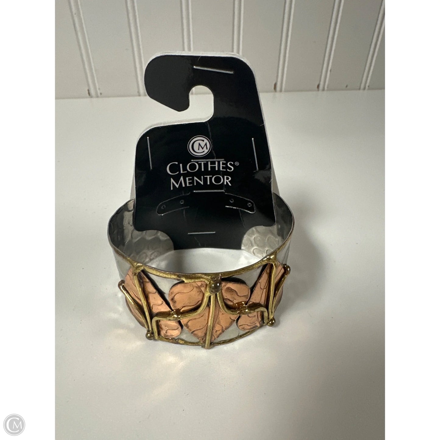 Bracelet Cuff By Clothes Mentor, Size: 1