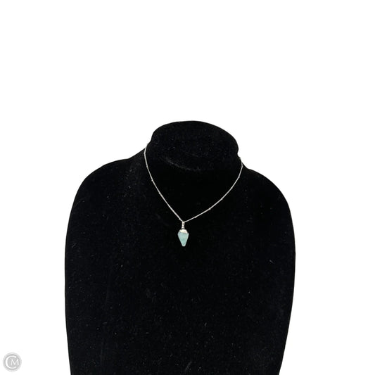 Necklace Charm By Clothes Mentor, Size: 1