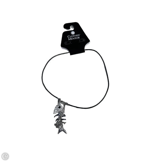 Necklace Pendant By Clothes Mentor, Size: 1