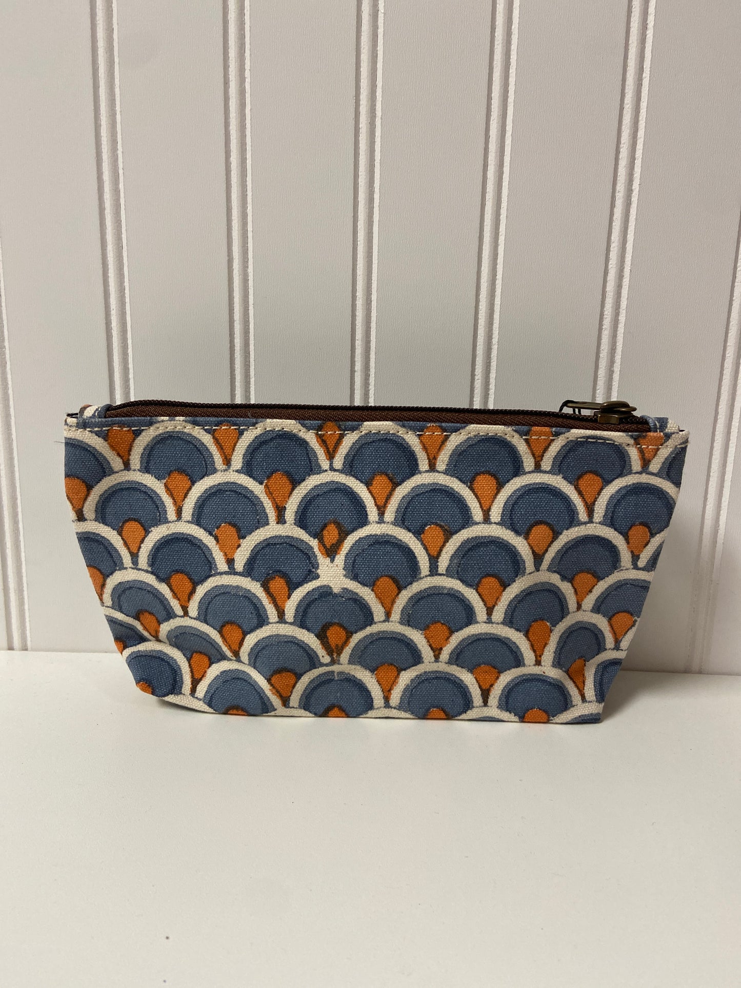 Makeup Bag By Clothes Mentor  Size: Small