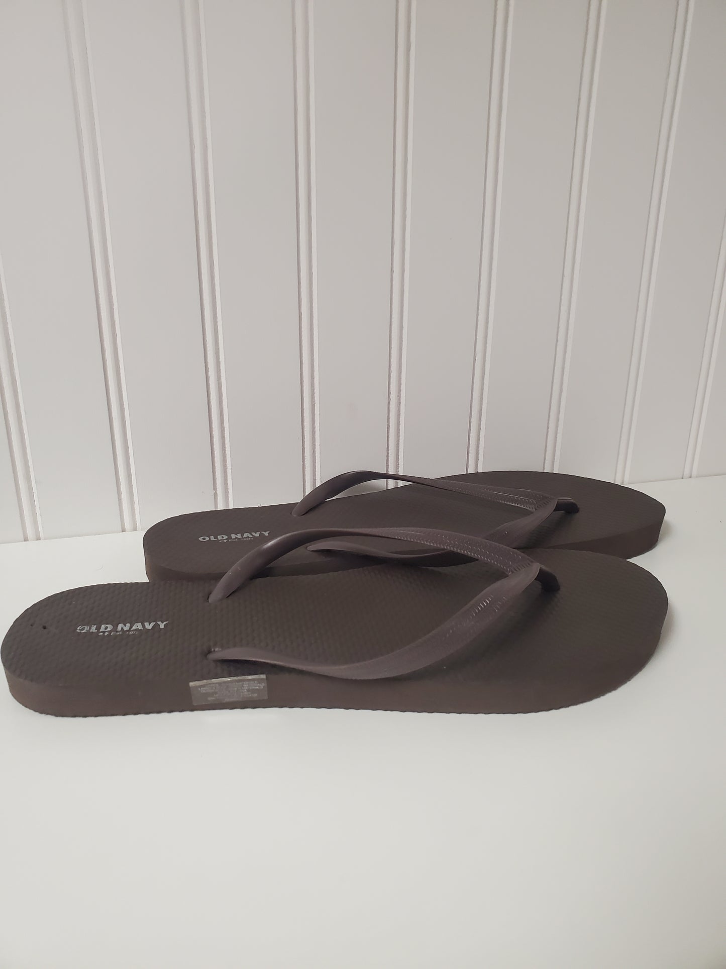 Brown Sandals Flip Flops Old Navy, Size 9