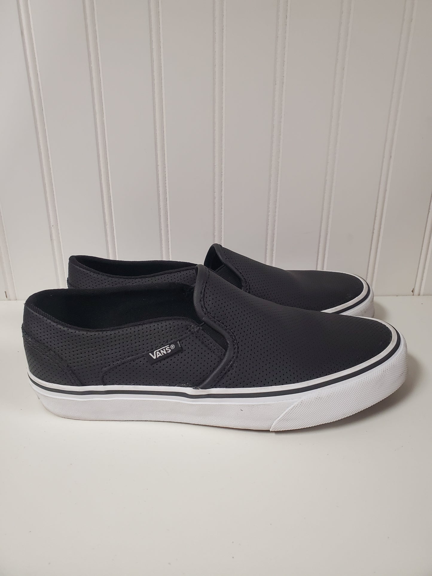 Shoes Flats By Vans In Black, Size: 7.5