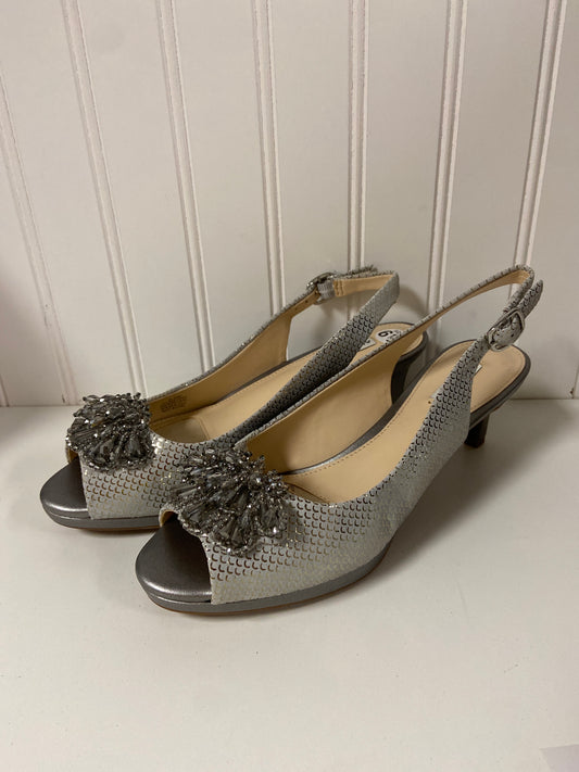 Shoes Heels Kitten By Alex Marie In Silver, Size: 6.5