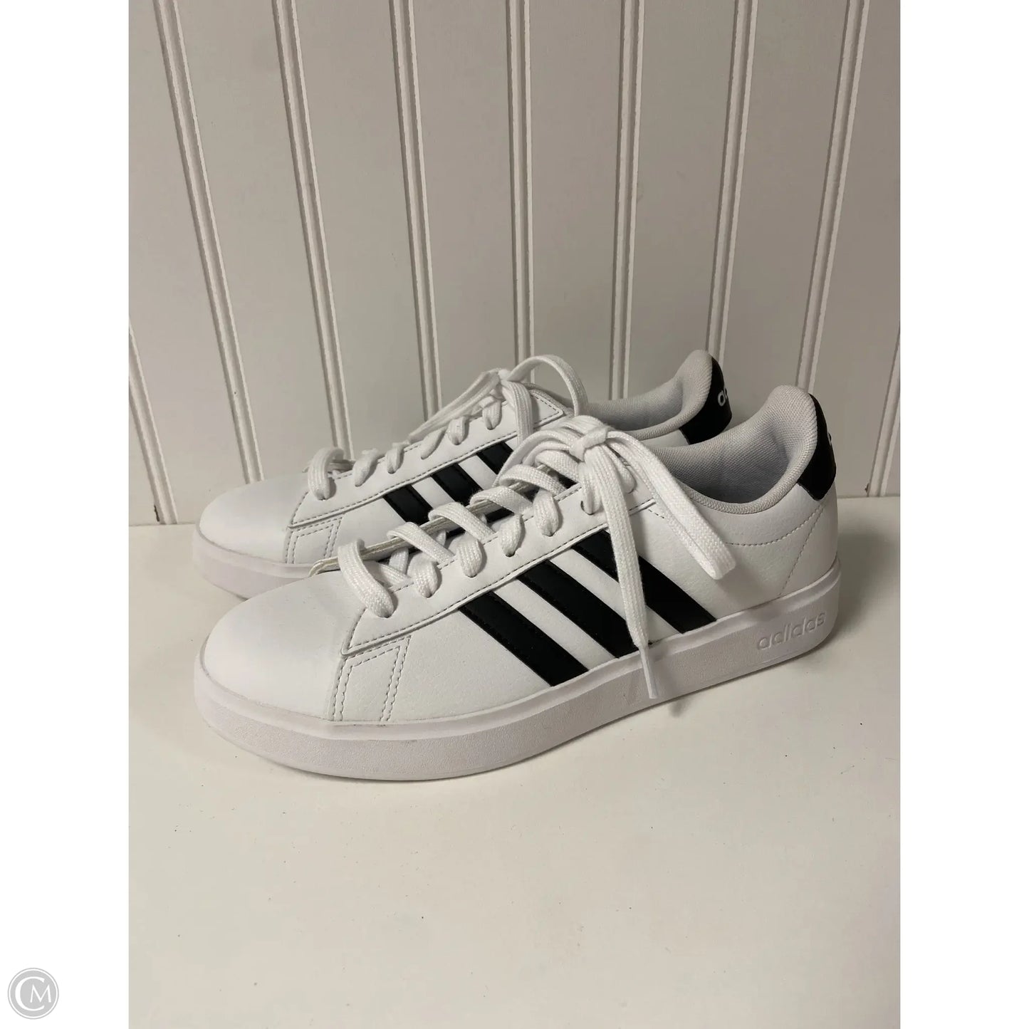 Shoes Sneakers By Adidas In White, Size: 7