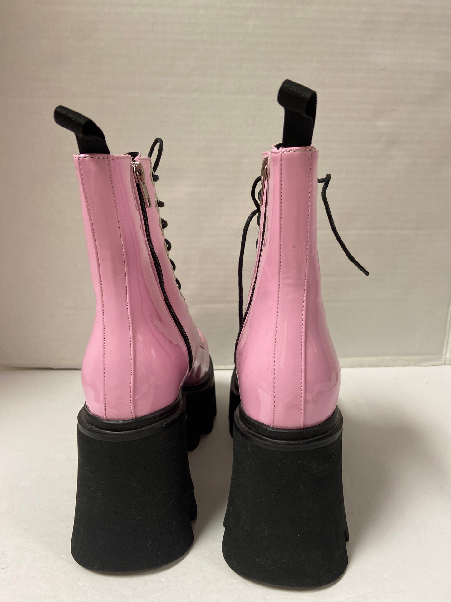 Boots Combat By La Moda  Size: 8