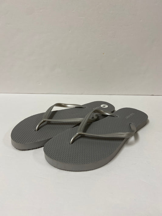 Sandals Flip Flops By Old Navy  Size: 9