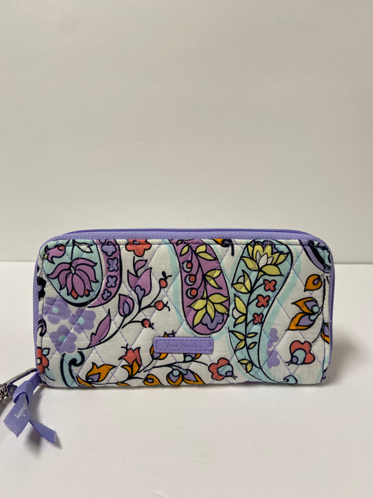 Wallet By Vera Bradley  Size: Medium