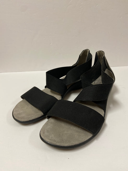Sandals Flats By Life Stride  Size: 9