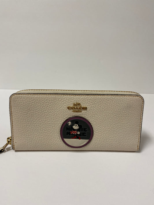 Wallet By Coach  Size: Large